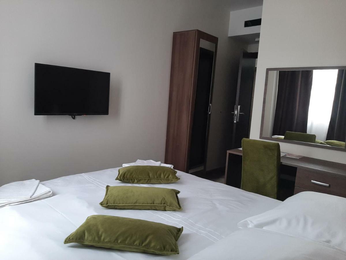Hotel Usce Szabács Kültér fotó